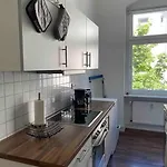 Schoenes Mitten In Berlijn