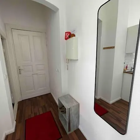 Schoenes Mitten In Apartment *
