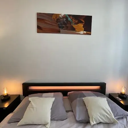 Schoenes Mitten In * Berlin