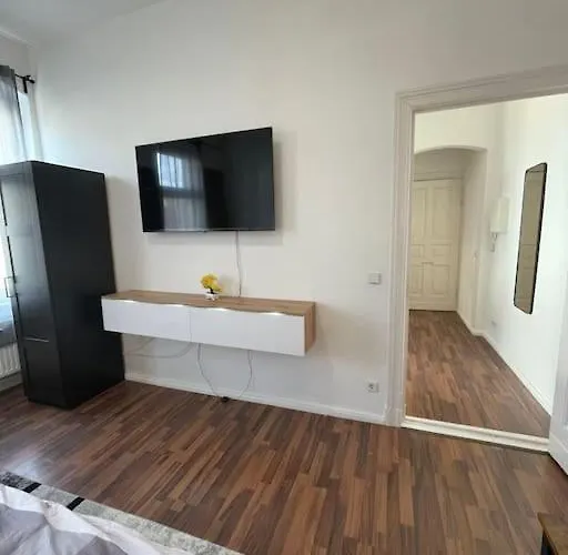 Schoenes Mitten In Apartament Berlin